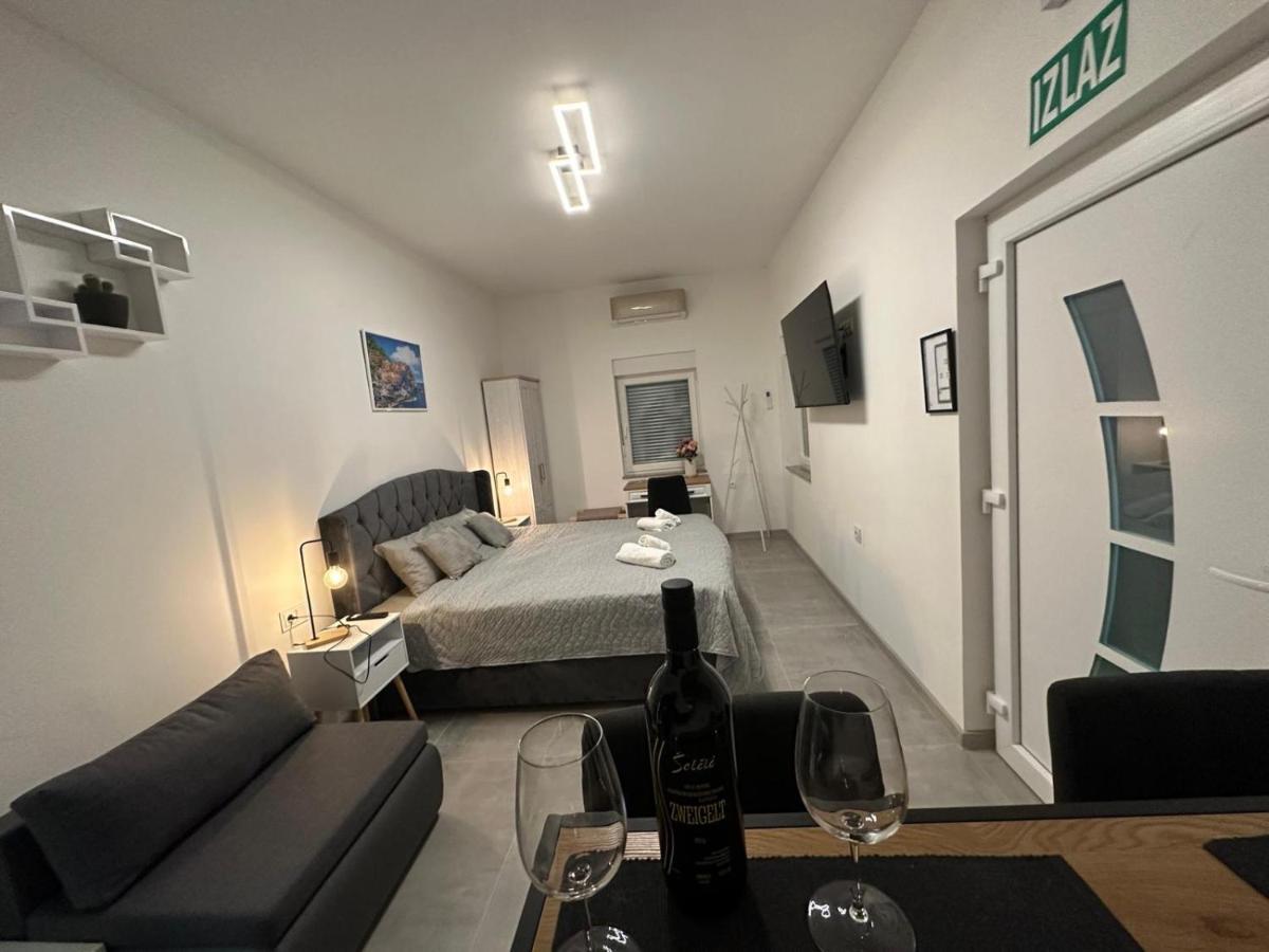 Venite Rooms Velika Εξωτερικό φωτογραφία